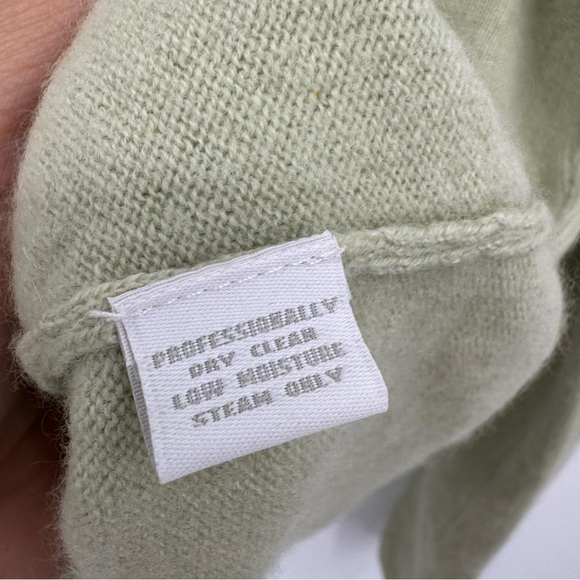 CHARTER CLUB Petite 2 Ply 100% Cashmere Super Soft V Neck Sweater Sage Green PP - Picture 8 of 10